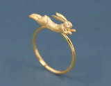 Running Bunny Ring