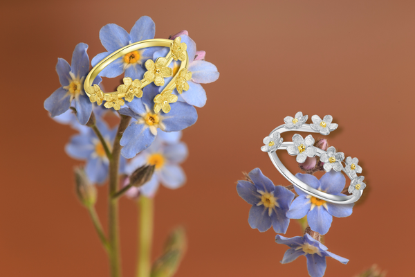 <center>Summer Wedding Jewelry: Nature-Inspired Pieces for the Bride and Bridesmaids</center>