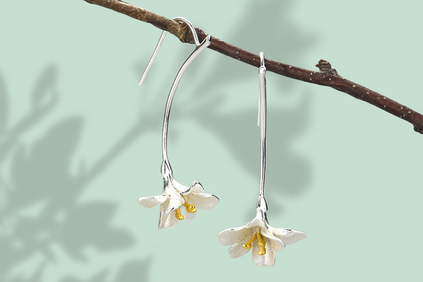 <center>5 Ways to Wear Flower-Themed Sterling Silver Jewelry</center>