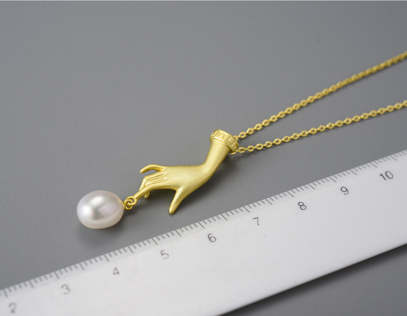 Pearl Hand Necklace