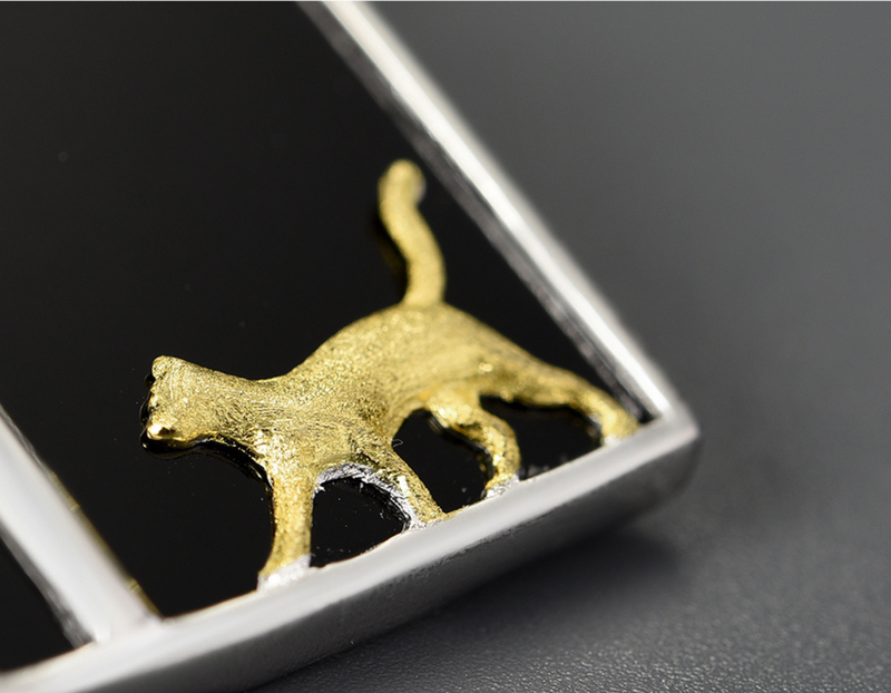 Cat under the Street Lamp Pendant