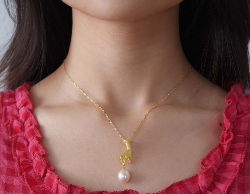 Pearl Hand Necklace