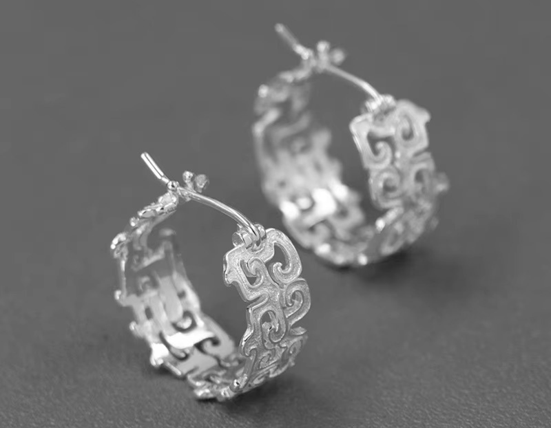 Panchi Stripe Pattern Hoop Earrings