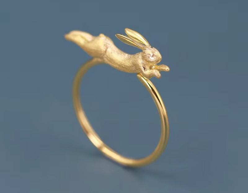 Running Bunny Ring
