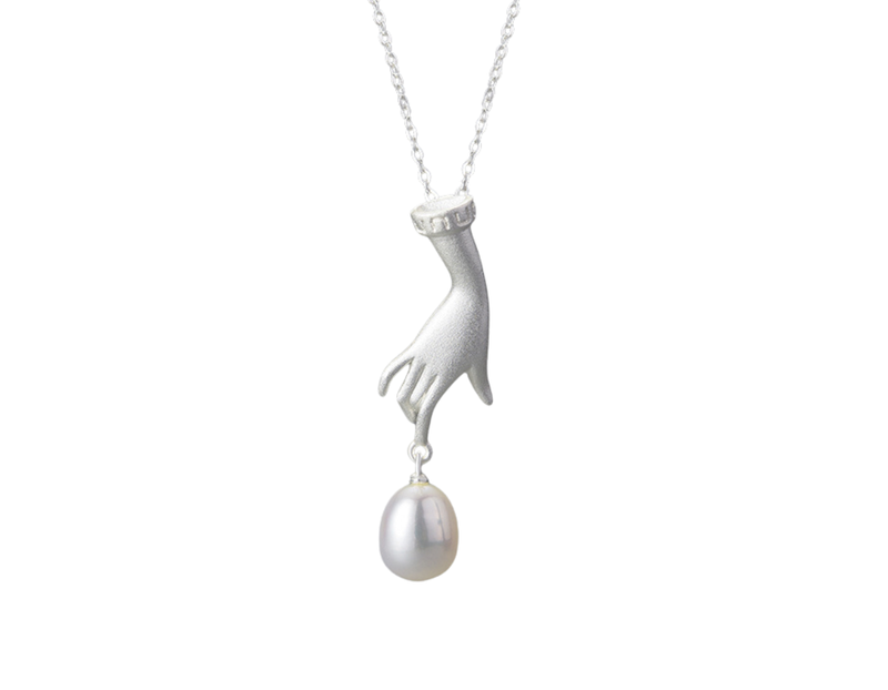 Pearl Hand Necklace