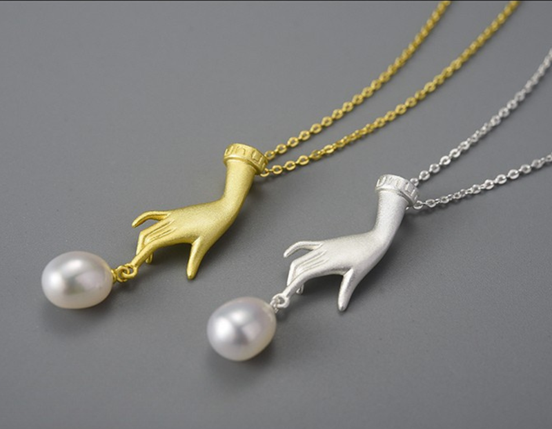 Pearl Hand Necklace