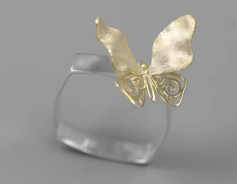 Vintage Hollowed-out Butterfly Ring