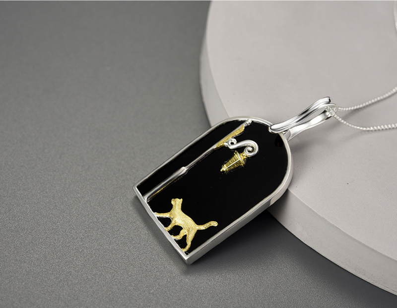 Cat under the Street Lamp Pendant
