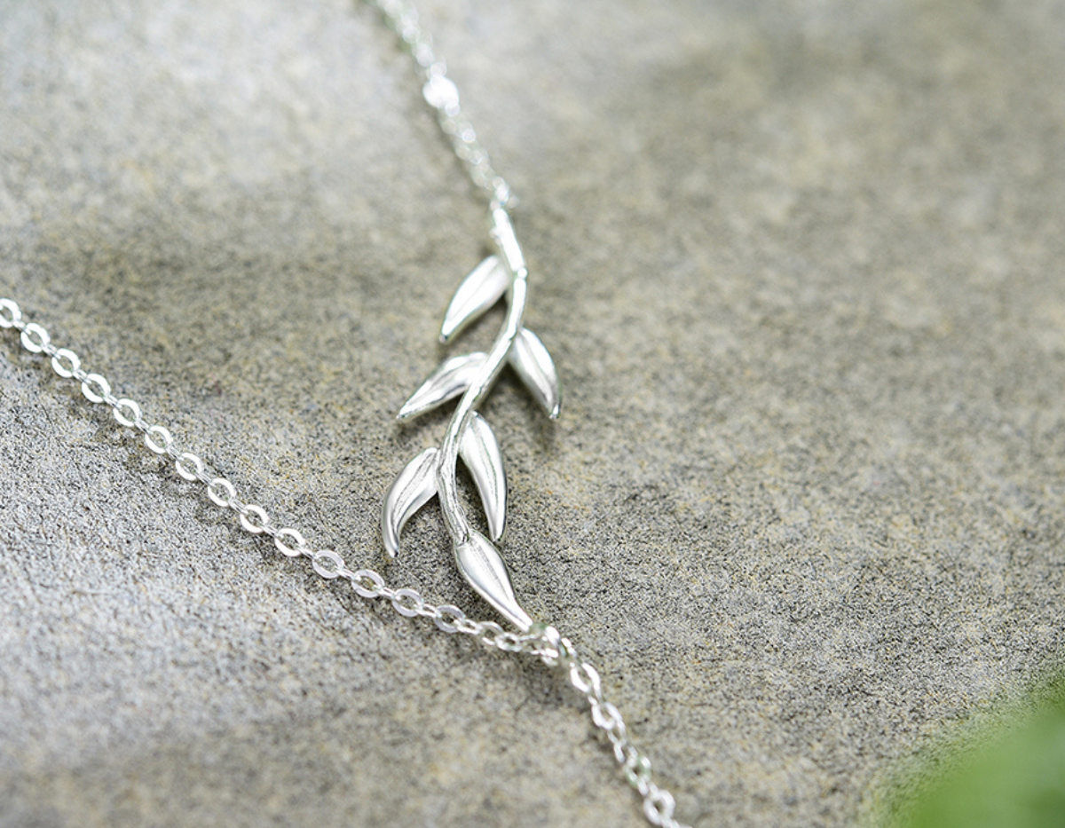 Willow Necklace Gold
