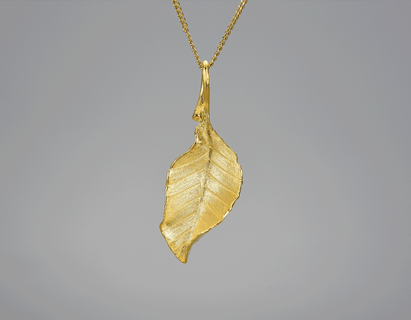 Elegant Autumn Leaf Necklace