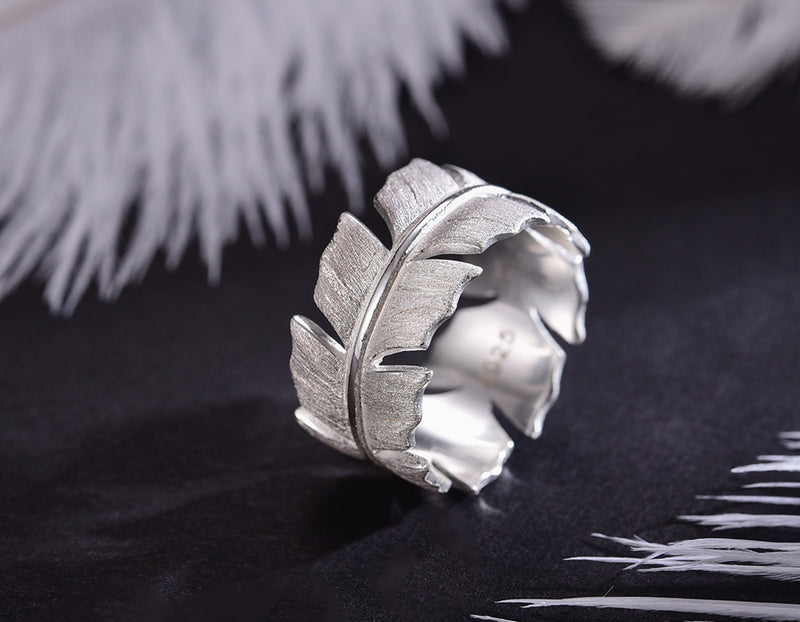 Classic Feather Ring